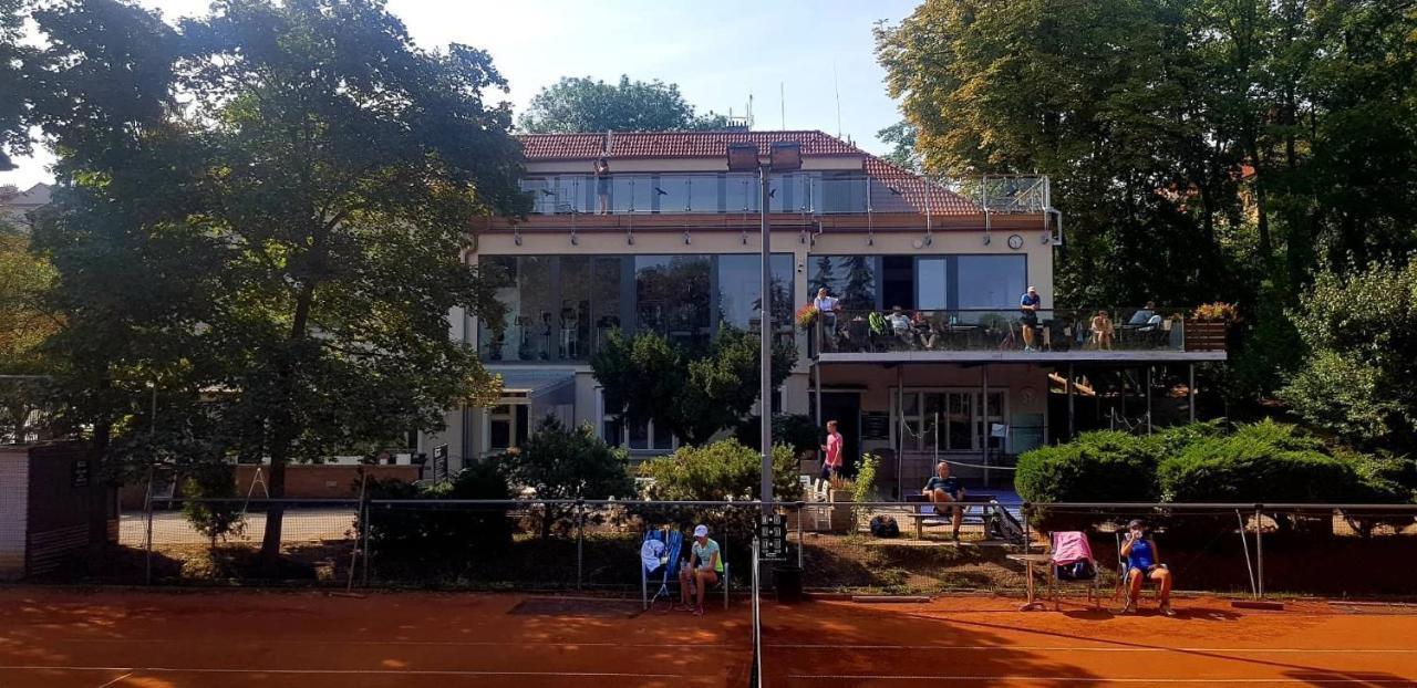 Sport Pension Cibulka Prague Exterior photo